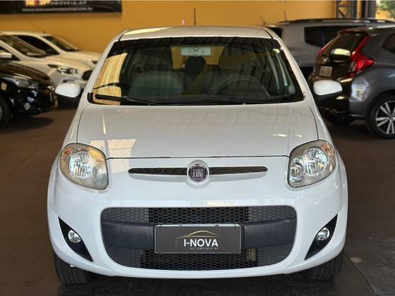 FIAT PALIO 1.6 MPI ESSENCE 16V FLEX 4P MANUAL FIAT PALIO 1.6 MPI ESSENCE 16V FLEX 4P MANUAL